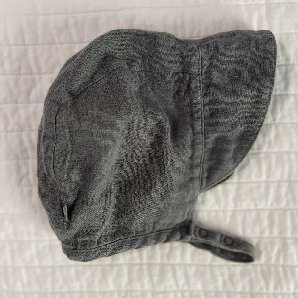 Kyte baby bonnet